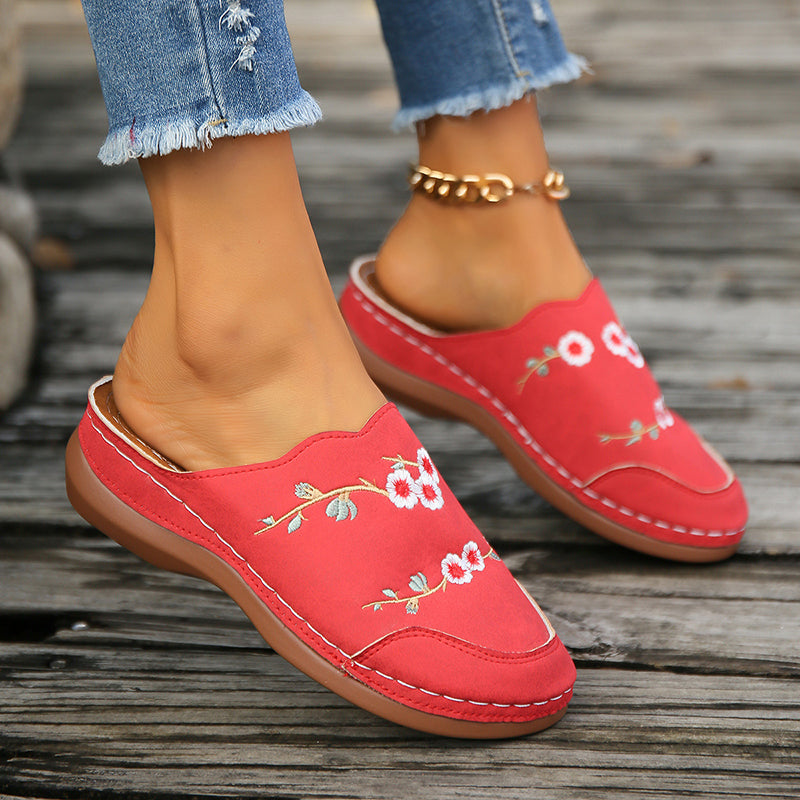 Pantoufles Brodées De Fleurs Vintage