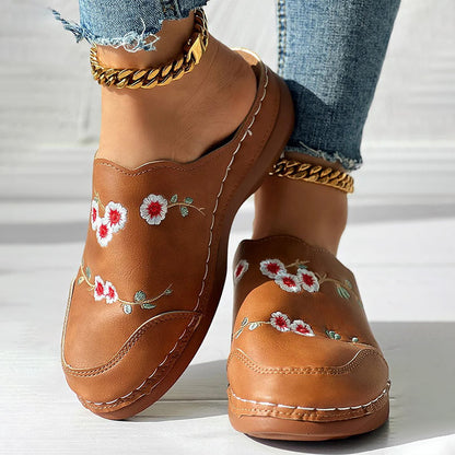 Pantoufles Brodées De Fleurs Vintage